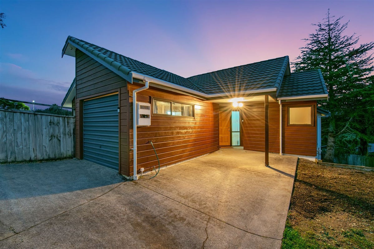 64 Birdwood Road, Swanson, Auckland - Carousel 1