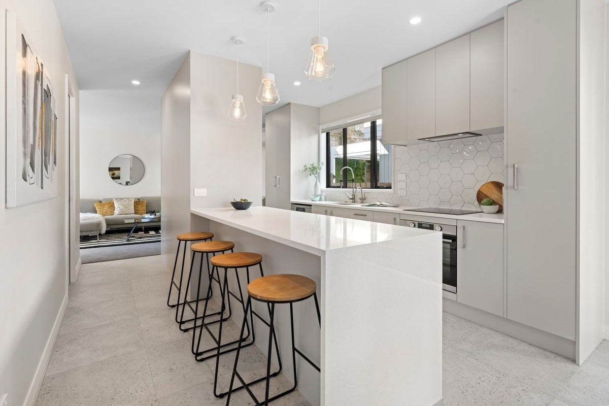 20A Waterloo Street, Howick, Auckland - Carousel 2