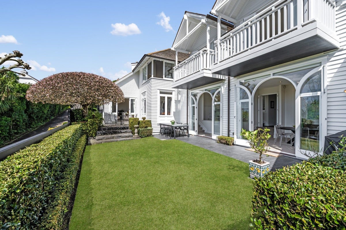 12A Seaview Road, Remuera, Auckland - Carousel 1
