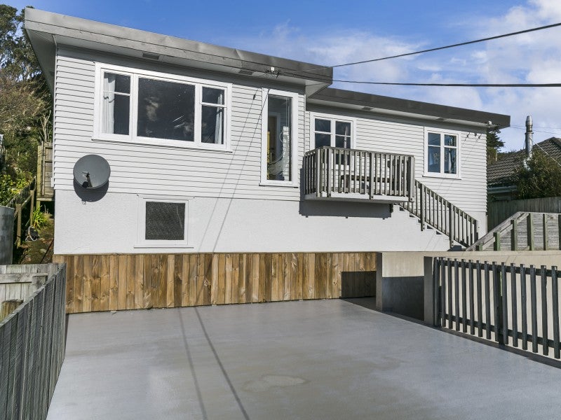 93 Fraser Avenue, Johnsonville, Wellington - Carousel 1