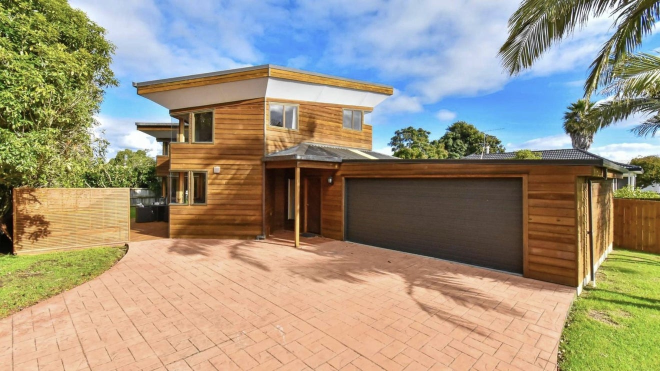 24 Hadley Wood Drive, Wattle Downs, Auckland - Carousel 1