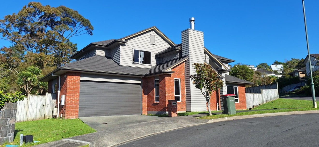 38 Borneo Drive, Fairview Heights, Auckland - Carousel 2