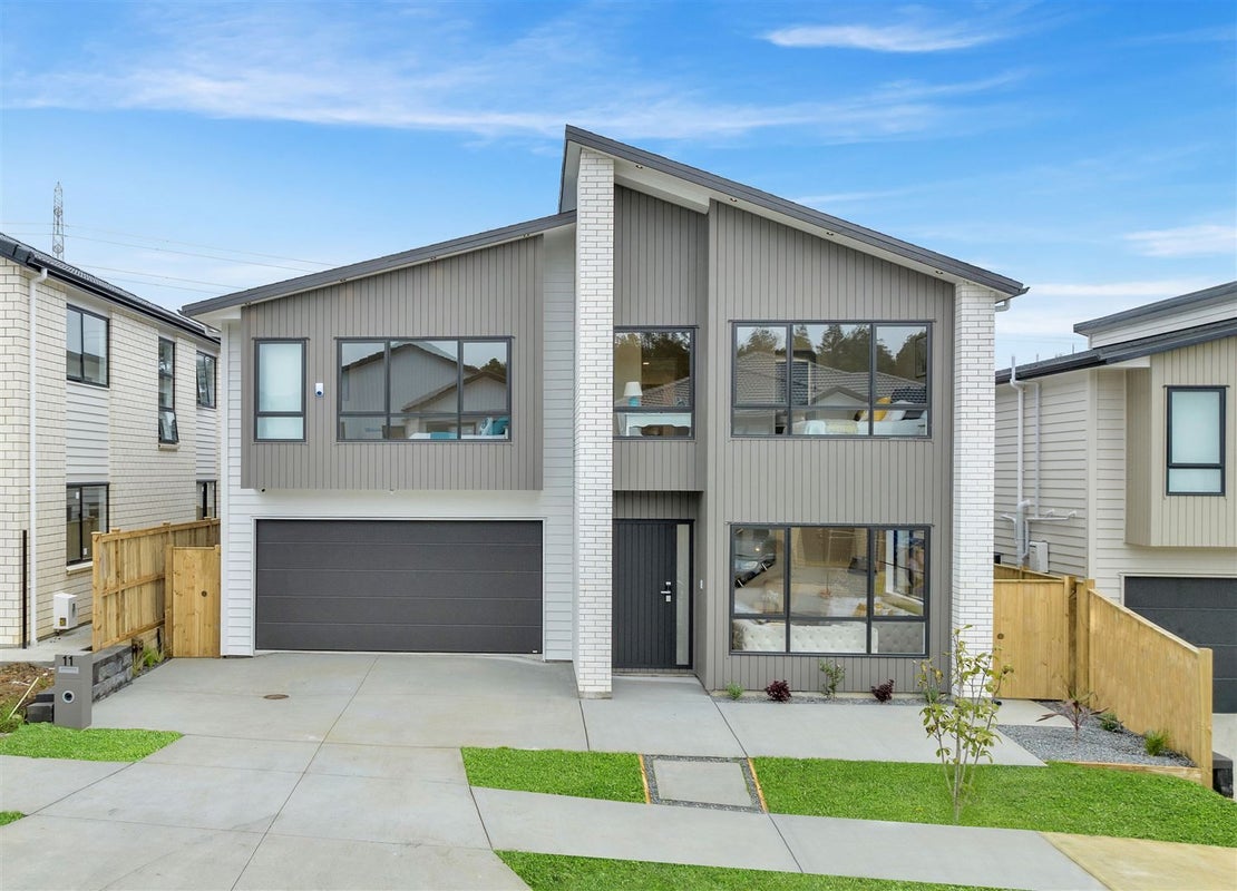 11 Tullymore Drive, Flat Bush, Auckland - Carousel 1