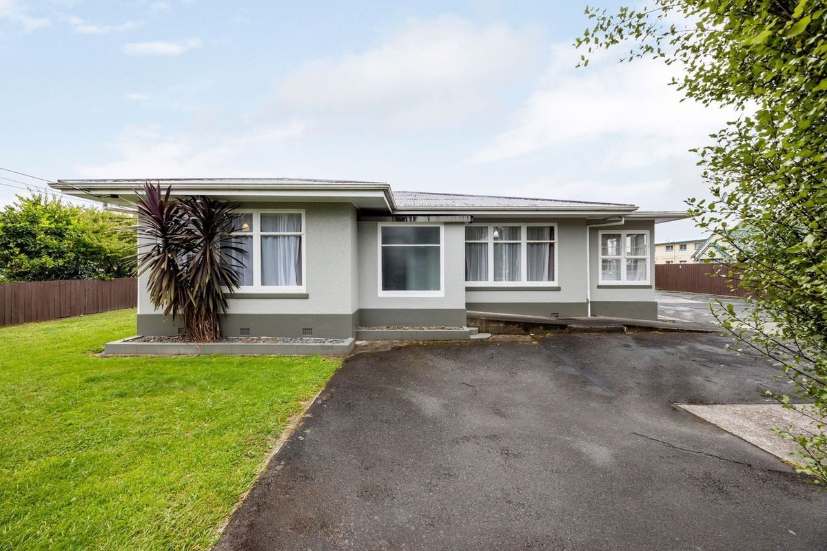 31A Wellington Street, Hamilton East, Hamilton - Carousel 2