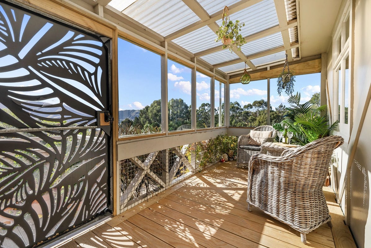 38 Marine Drive, Diamond Harbour, Lyttelton - Carousel 2