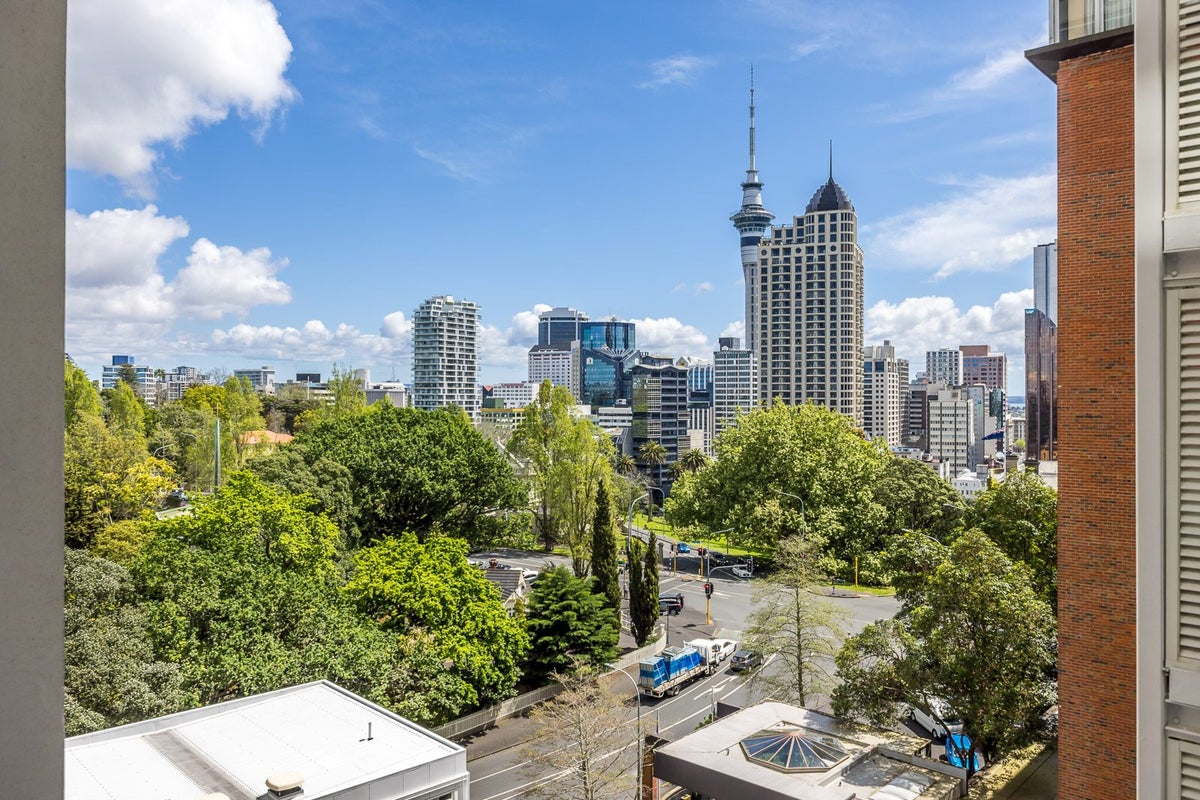 8E/14 Waterloo Quadrant, Auckland Central, Auckland - Carousel 1