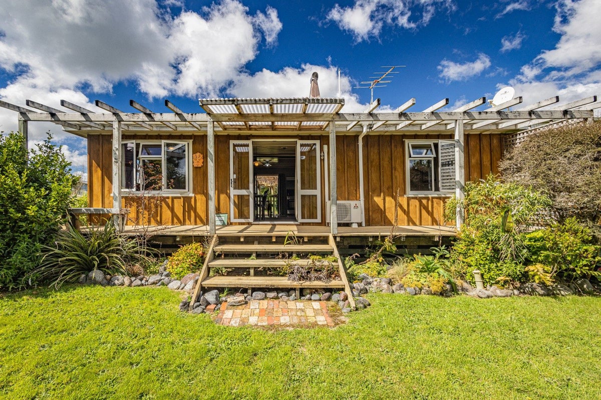 26 Ward Street, WAIMARINO, OWHANGO - Carousel 2