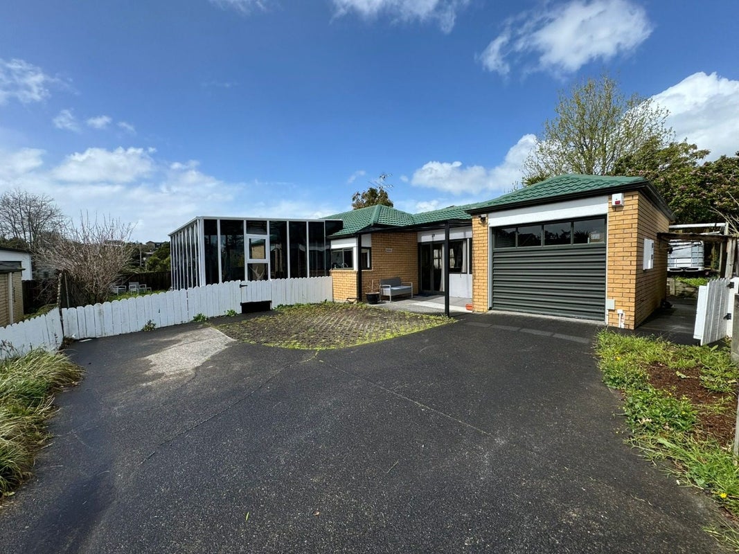 13 Blueridge Close, Sunnyvale, Auckland - Carousel 1