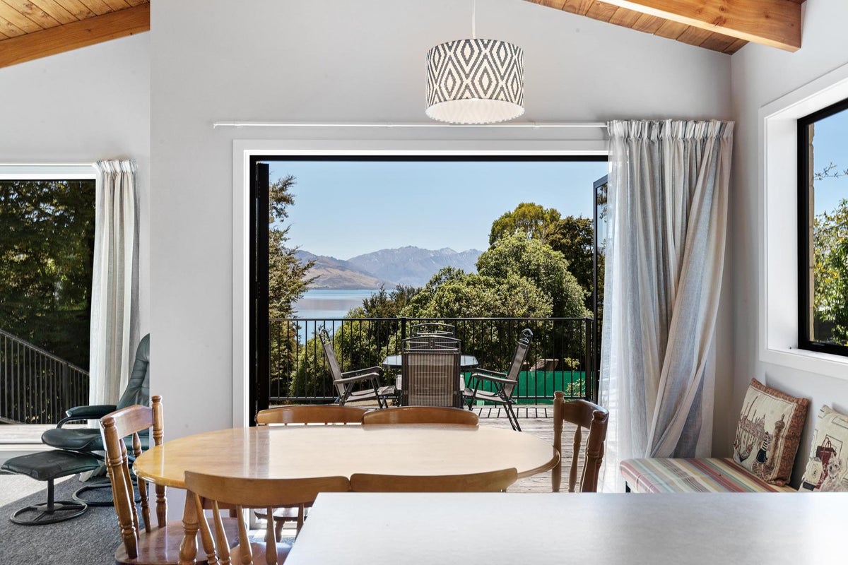 130 Lakeview Terrace, Lake Hawea - Carousel 1
