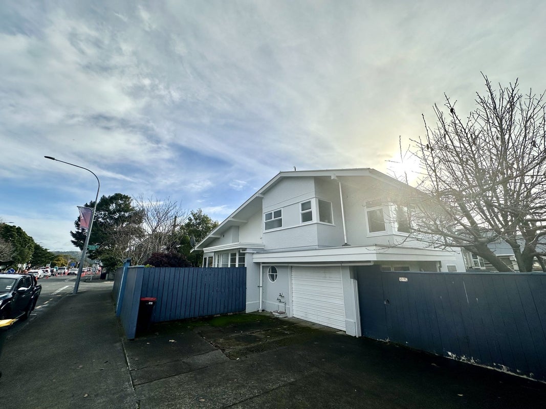 15 Harley Grove, Boulcott, Lower Hutt - Carousel 1