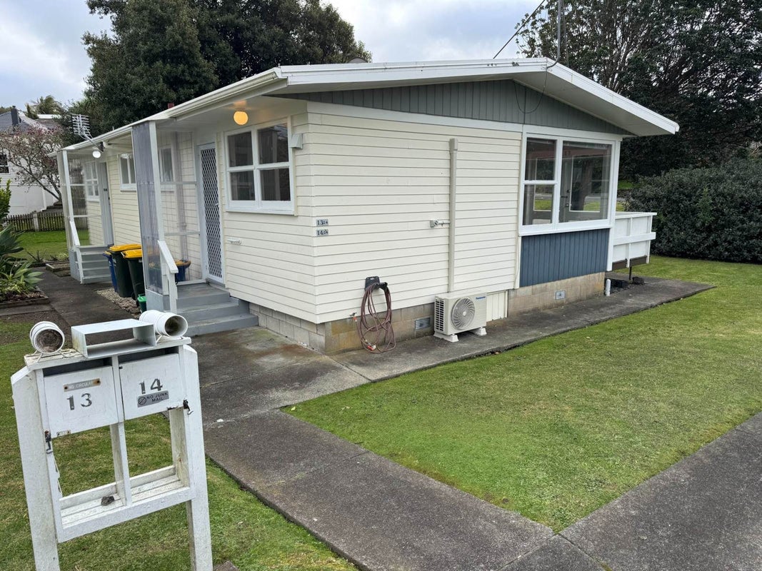 13/24 Bardia Street, Belmont, Auckland - Carousel 1