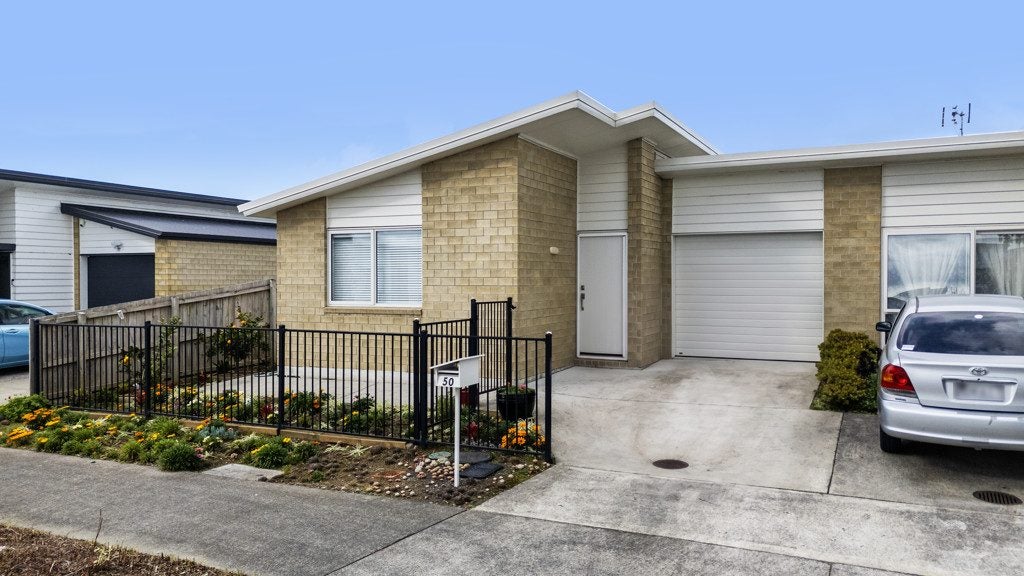 50 Totara Meadows Court, Manukau, Manukau City, Auckland - Carousel 1