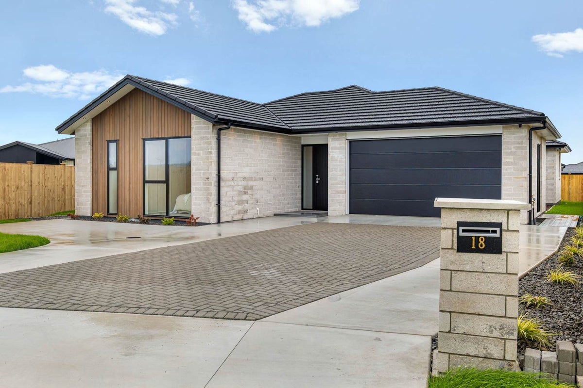 18 Taurangawaka Road, One Tree Point, Whangarei - Carousel 24