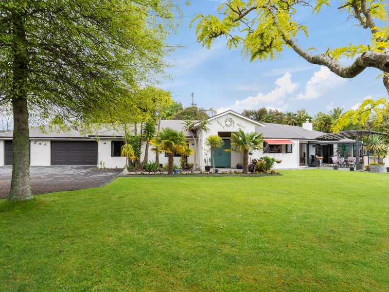 32 LOWE ROAD, Whakamarama - Carousel 24