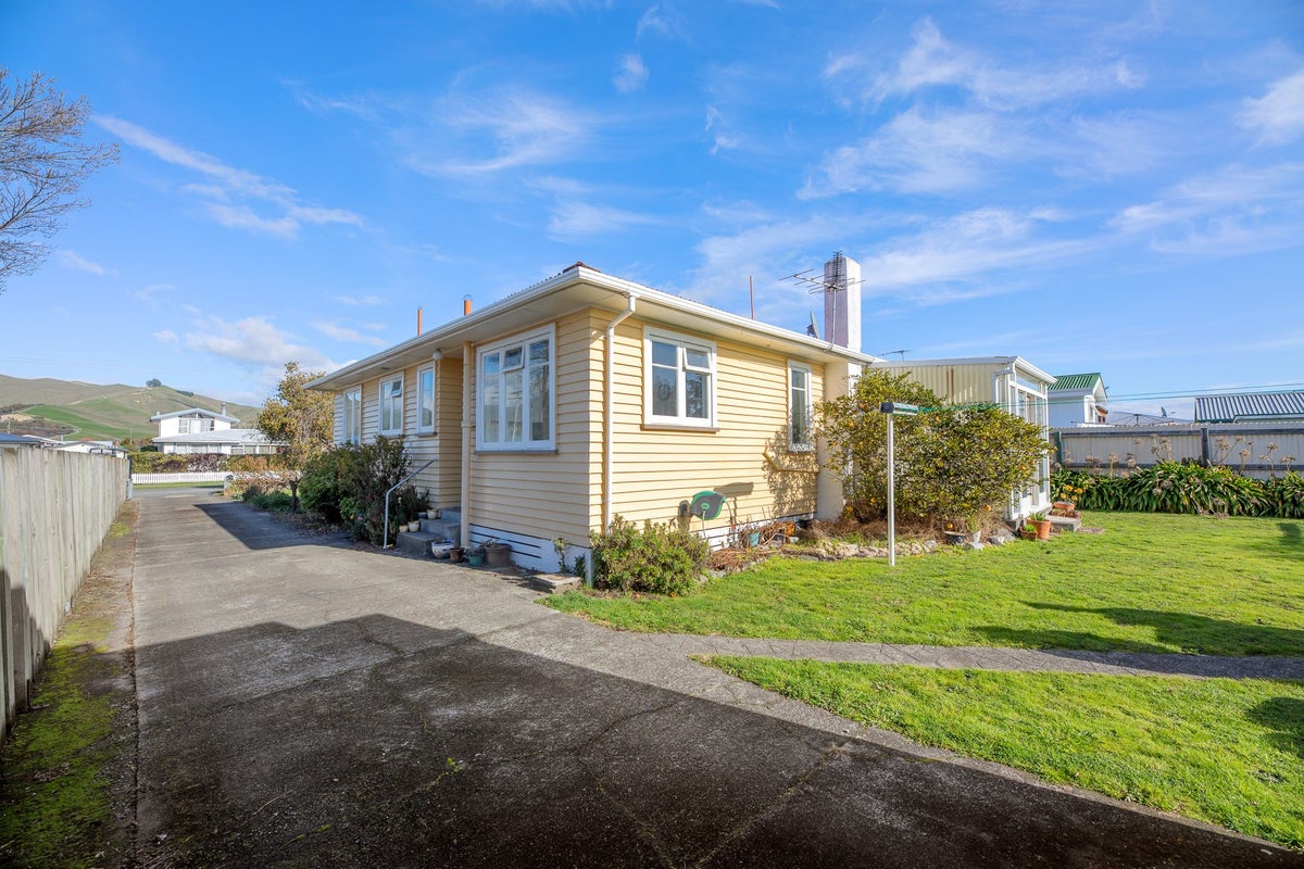 7 Julian Street, Redwoodtown, Blenheim - Carousel 1