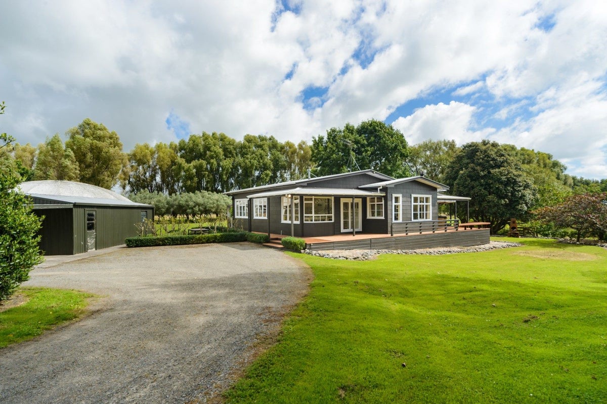 1633 State Highway 3, Awahuri, Palmerston North - Carousel 2