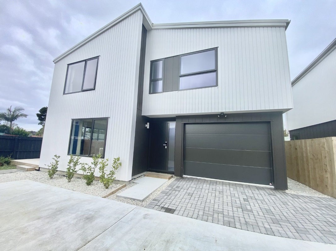 12C Liddell Street, Hillcrest, Auckland - Carousel 1