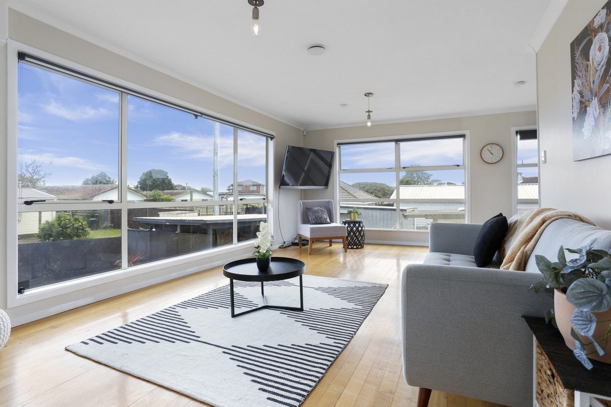 52 Kirkbride Road, Mangere, Auckland - Carousel 2