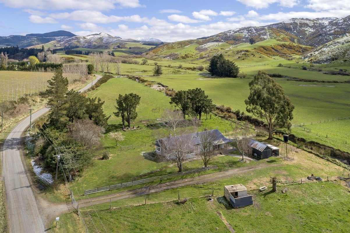 270 Waianiwaniwa Road, Darfield - Carousel 1