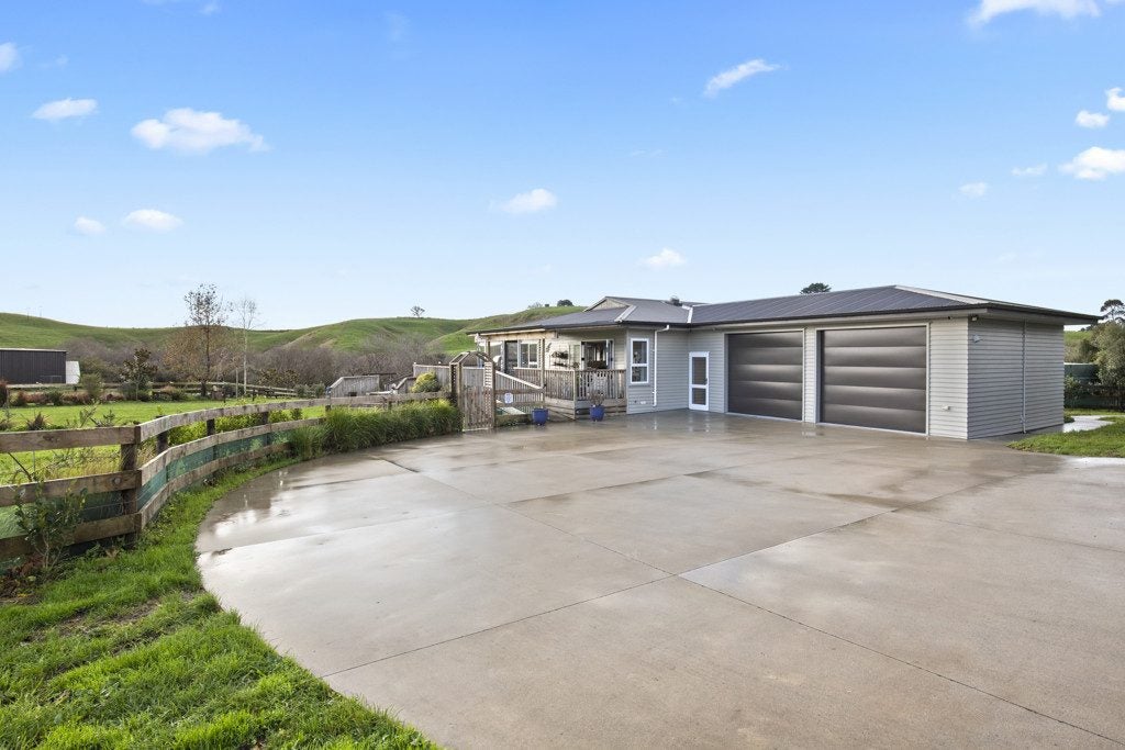 1044 Churchill Road, Tuakau - Carousel 2
