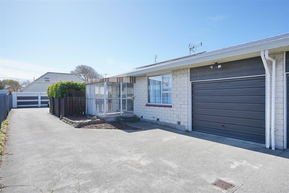 2/343 Hereford Street, Linwood, Christchurch - Carousel 1