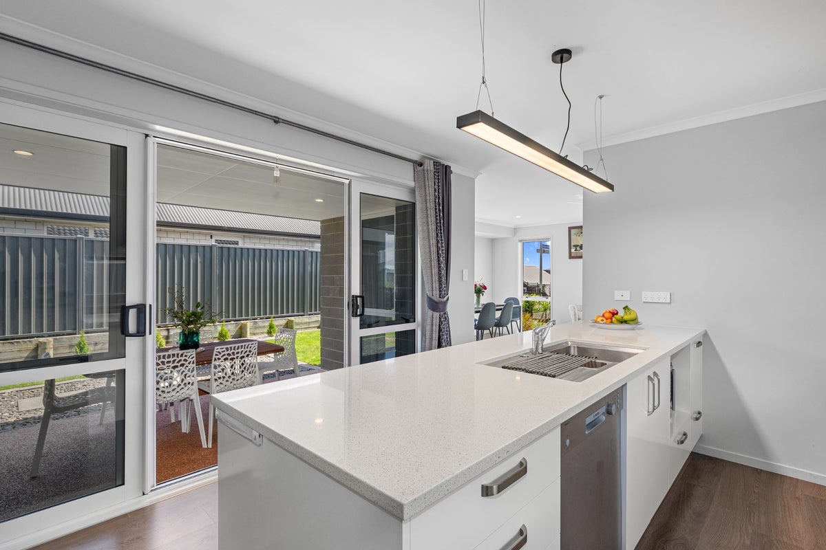 9 Blacklock Road, Pyes Pa, Tauranga - Carousel 2