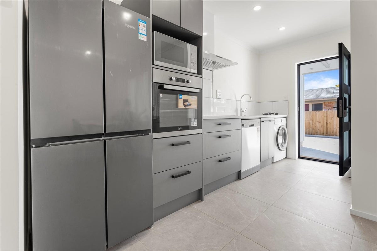 3/70 Cameron Road, Hamilton East, Hamilton - Carousel 2