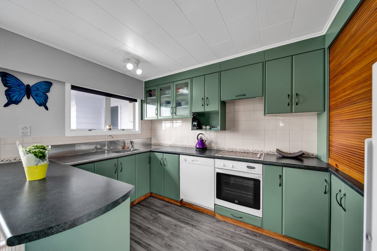 3 Egmont Street, Normanby, Hawera - Carousel 2