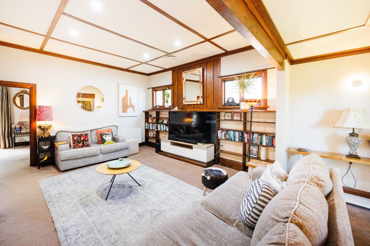 37 Batt Street, West End, Palmerston North - Carousel 1