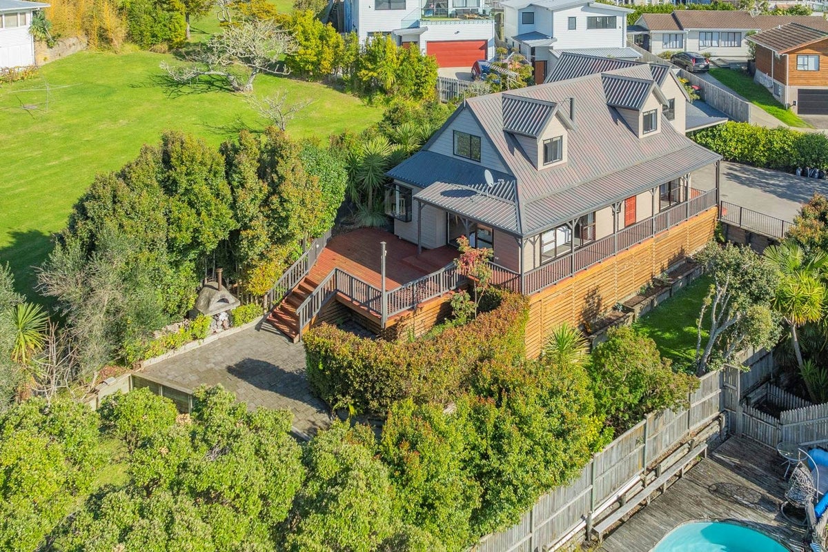 92 Alton Avenue, Hillcrest, Auckland - Carousel 2