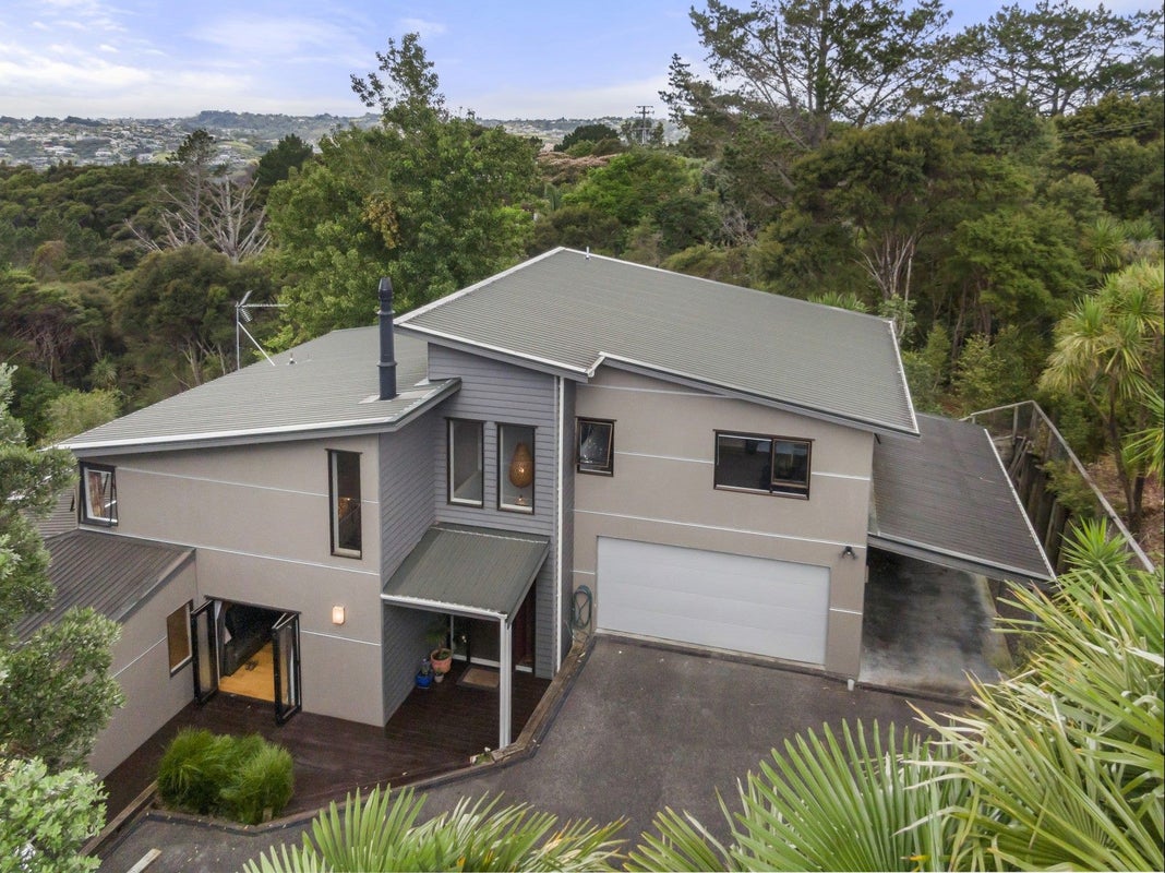 19 Te Araroa Drive, Paremoremo, Auckland - Carousel 1