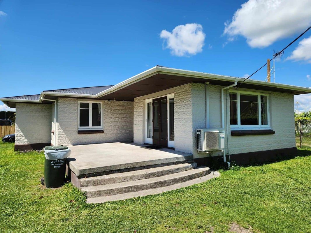 273 State Highway 33, Paengaroa, Te Puke - Carousel 1