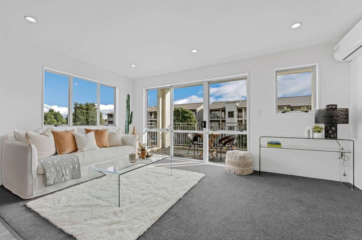 201/75 Michael Jones Drive, Flat Bush, Auckland - Carousel 2