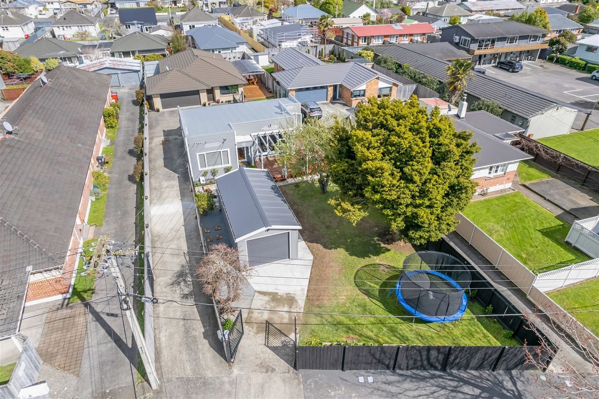 14 Bristol Street, Trentham, Upper Hutt - Carousel 36