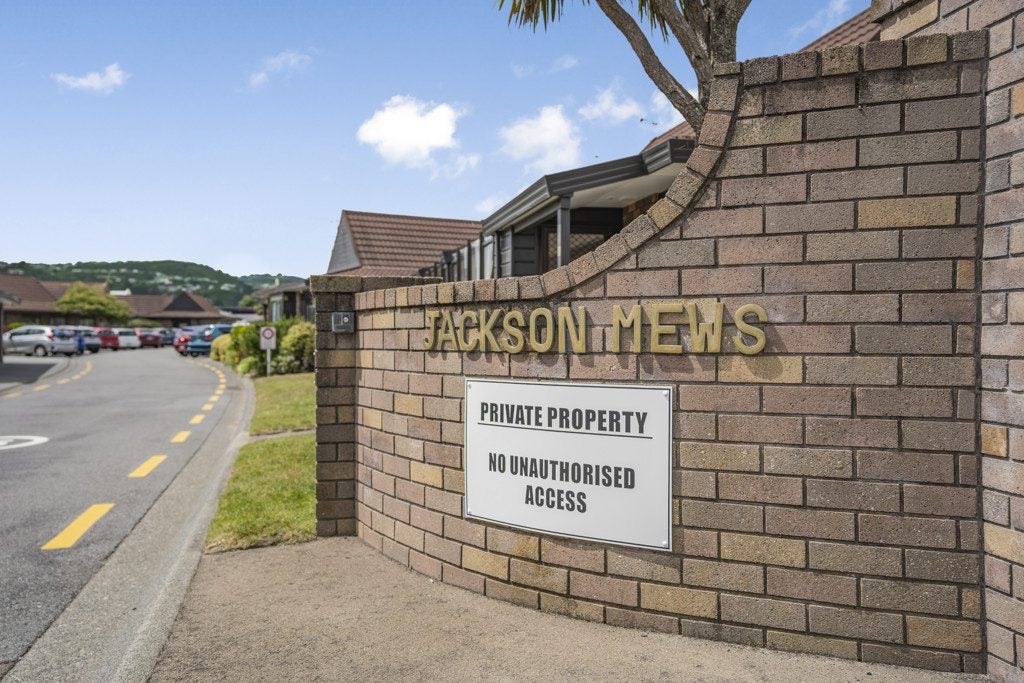 31/18 King Street, Petone, Lower Hutt - Carousel 19