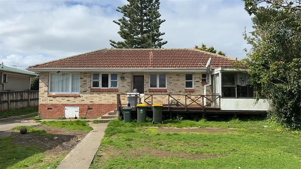 15 Rogers Road, Manurewa, Auckland - Carousel 1