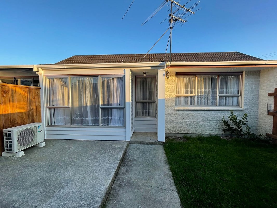 2/30 Whitley Avenue, Ebdentown, Upper Hutt - Carousel 2