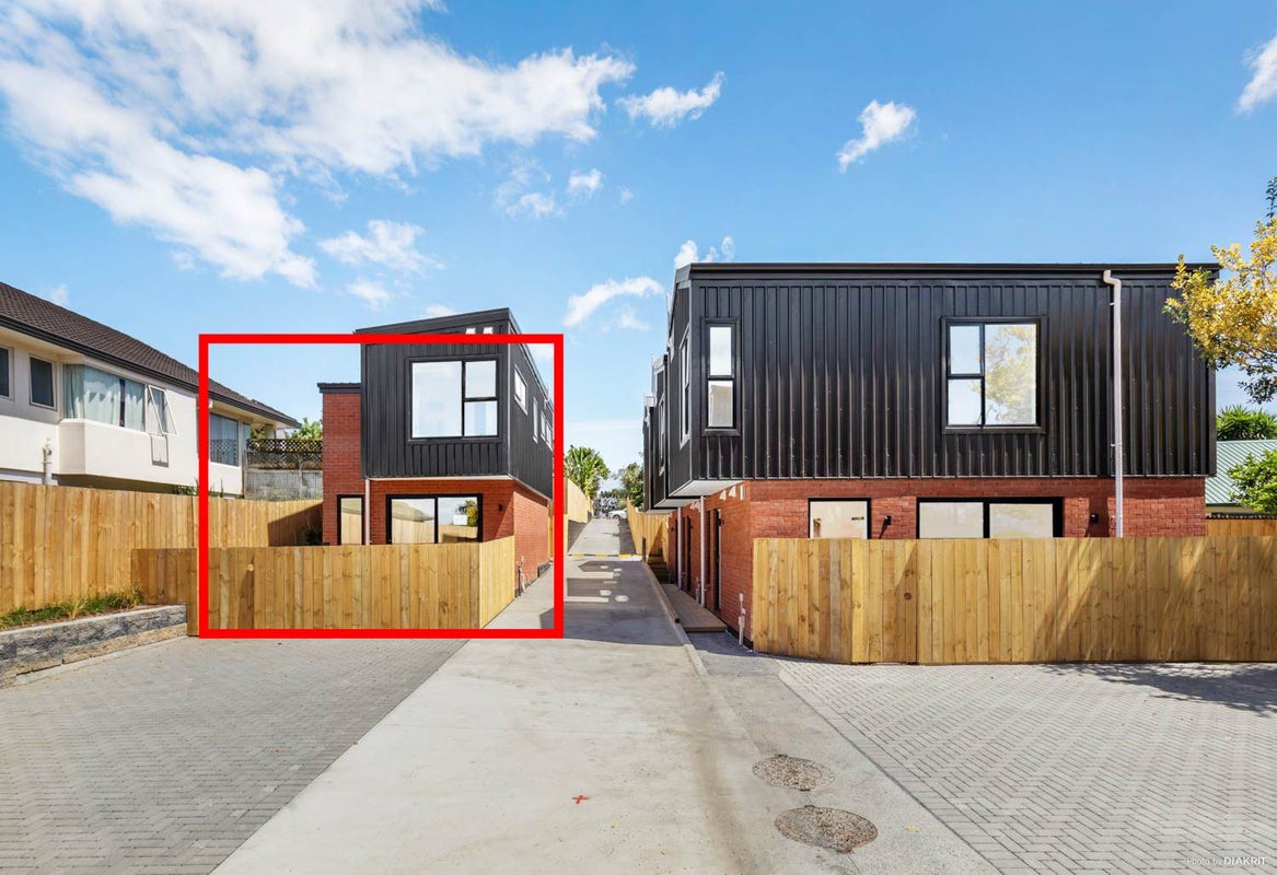 7/24 Carnoustie Drive, Wattle Downs, Auckland - Carousel 2