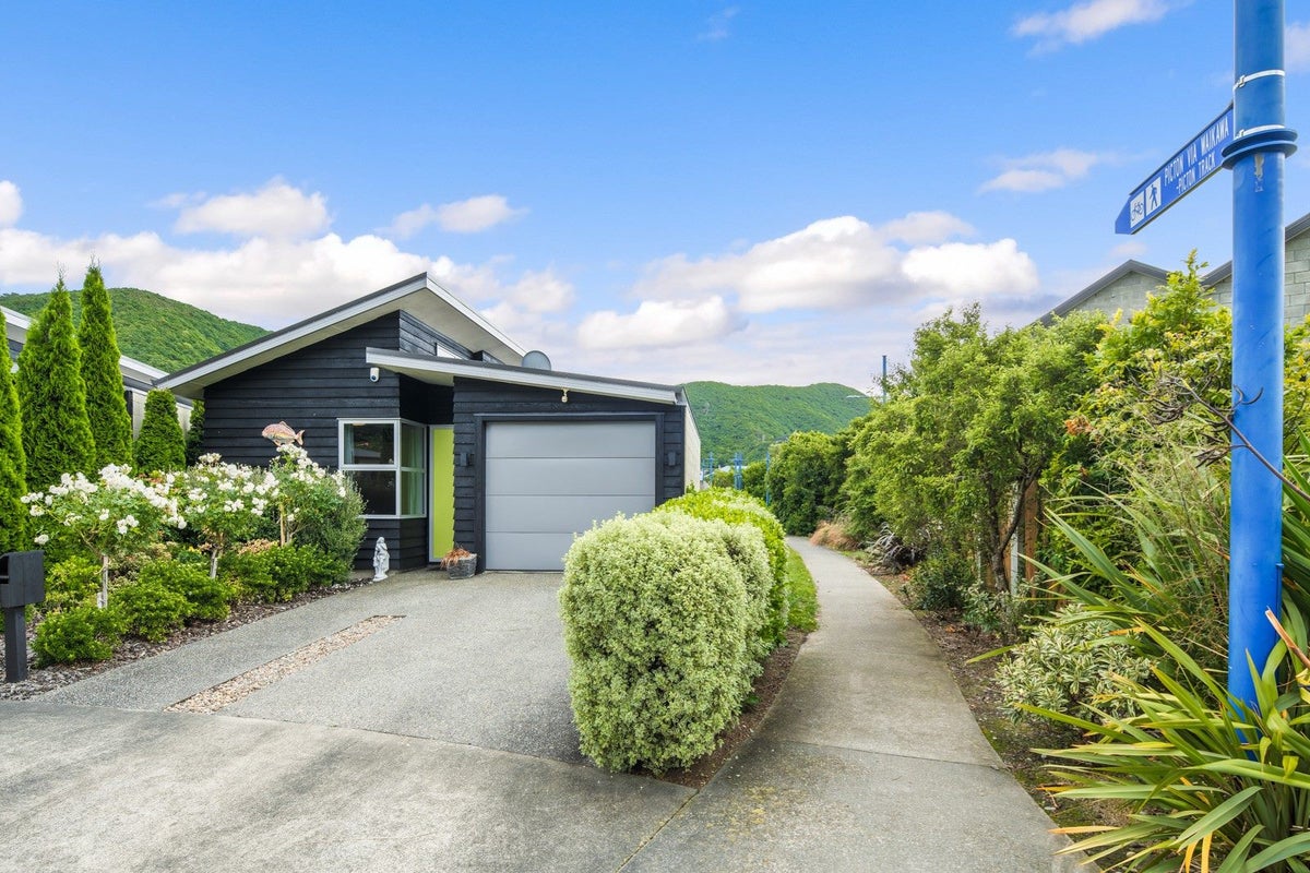 12 Nautique Place, Waikawa, Picton - Carousel 24