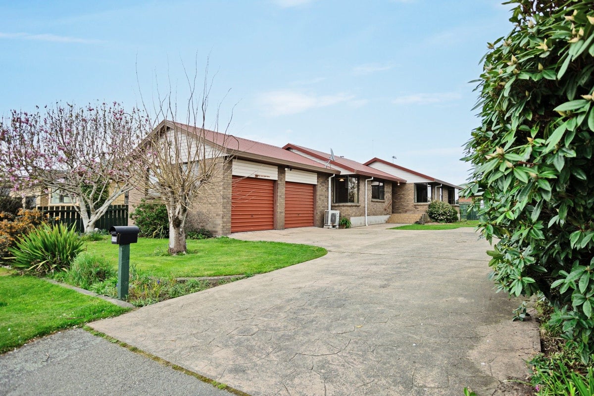 696 Queens Drive, Waikiwi, Invercargill - Carousel 1