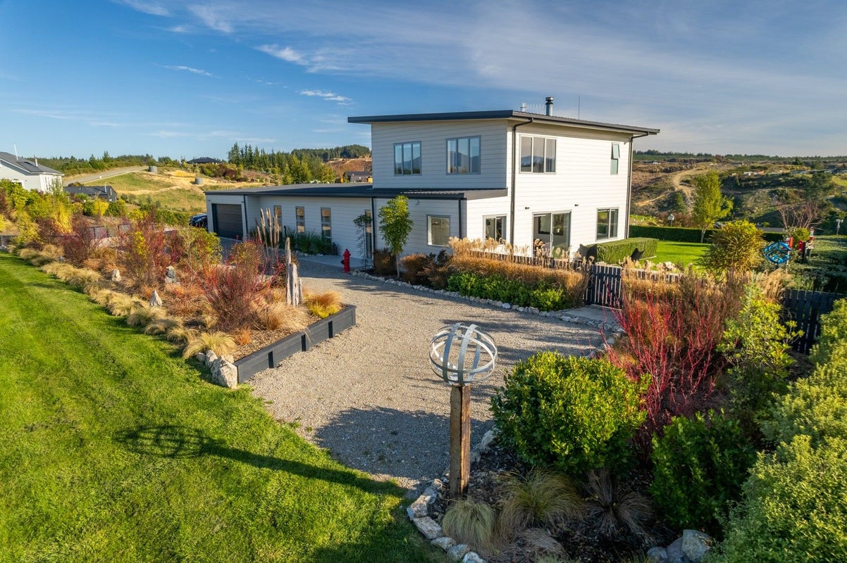 50 Eban Road, Redwood Valley - Carousel 1