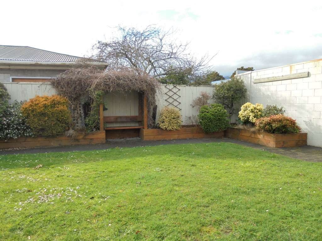 25 Rosina Street, Clouston Park, Upper Hutt - Carousel 3