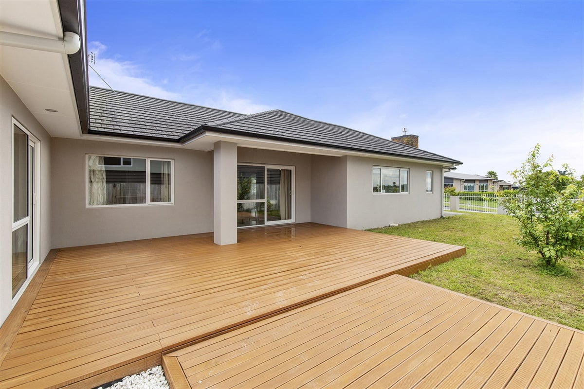 1 Mataroa Crescent, Flagstaff, Hamilton - Carousel 24