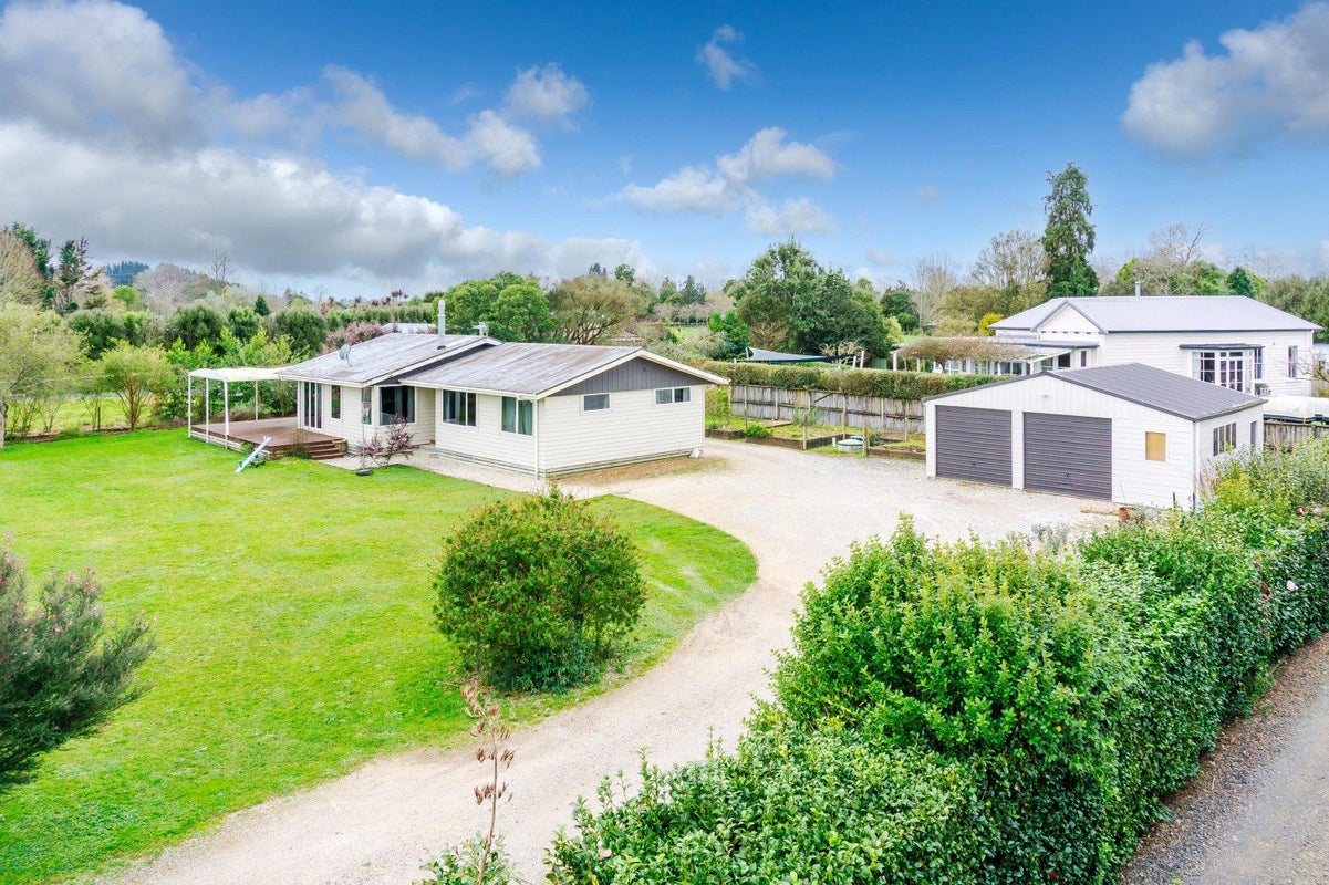 437 McClure Street, Pirongia, Pirongia - Carousel 2