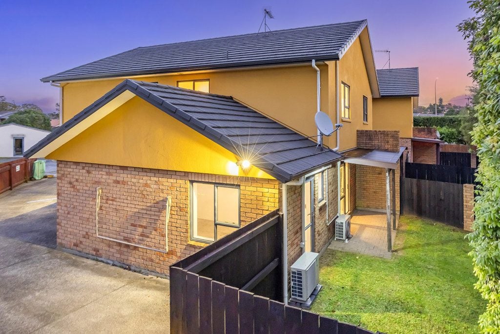 1/4 Charlenne Close, Ranui, Auckland - Carousel 2