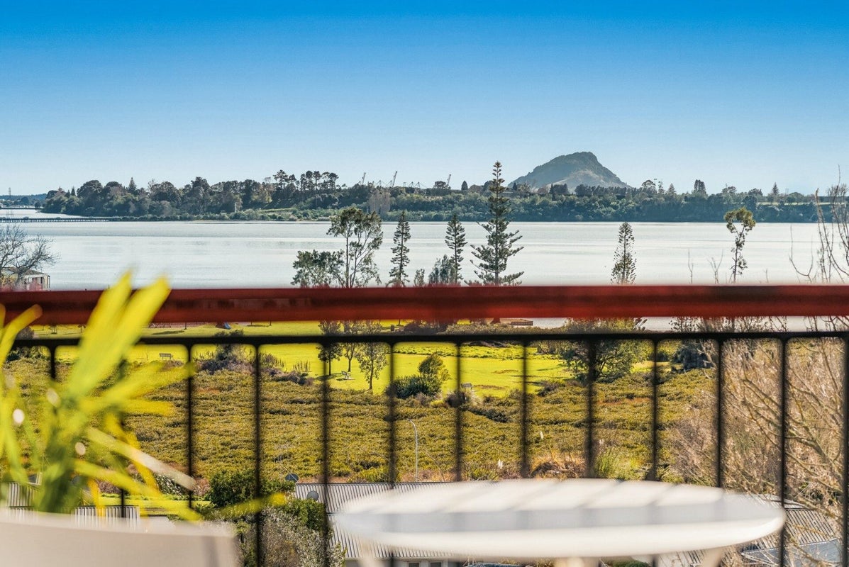 33 Dingadee Street, Welcome Bay, Tauranga - Carousel 2