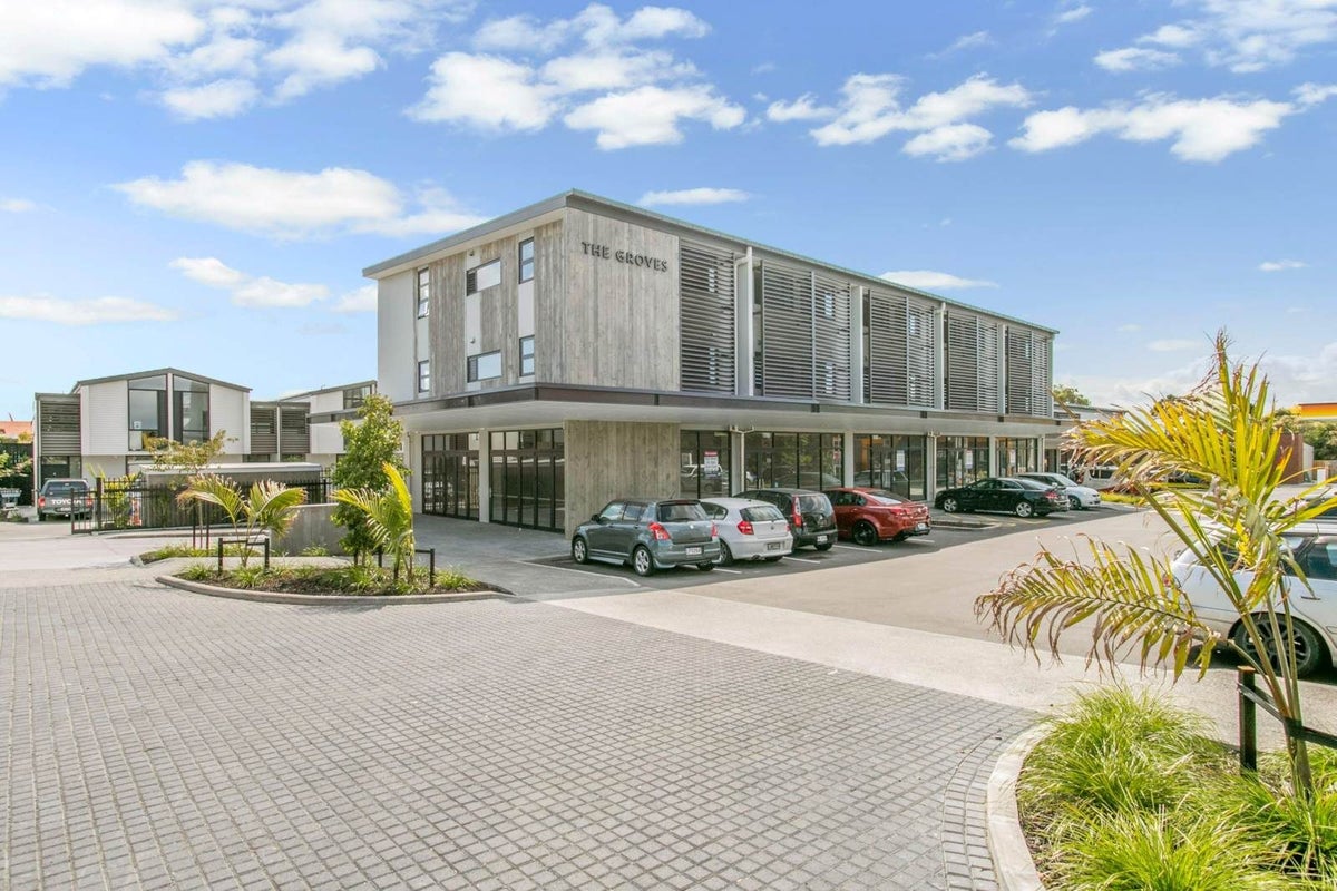 3/4163 Great North Road, Glen Eden, Auckland - Carousel 1
