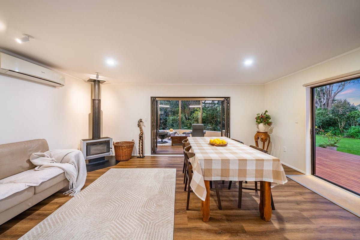 266 Murphys Road, Judgeford, Porirua - Carousel 50