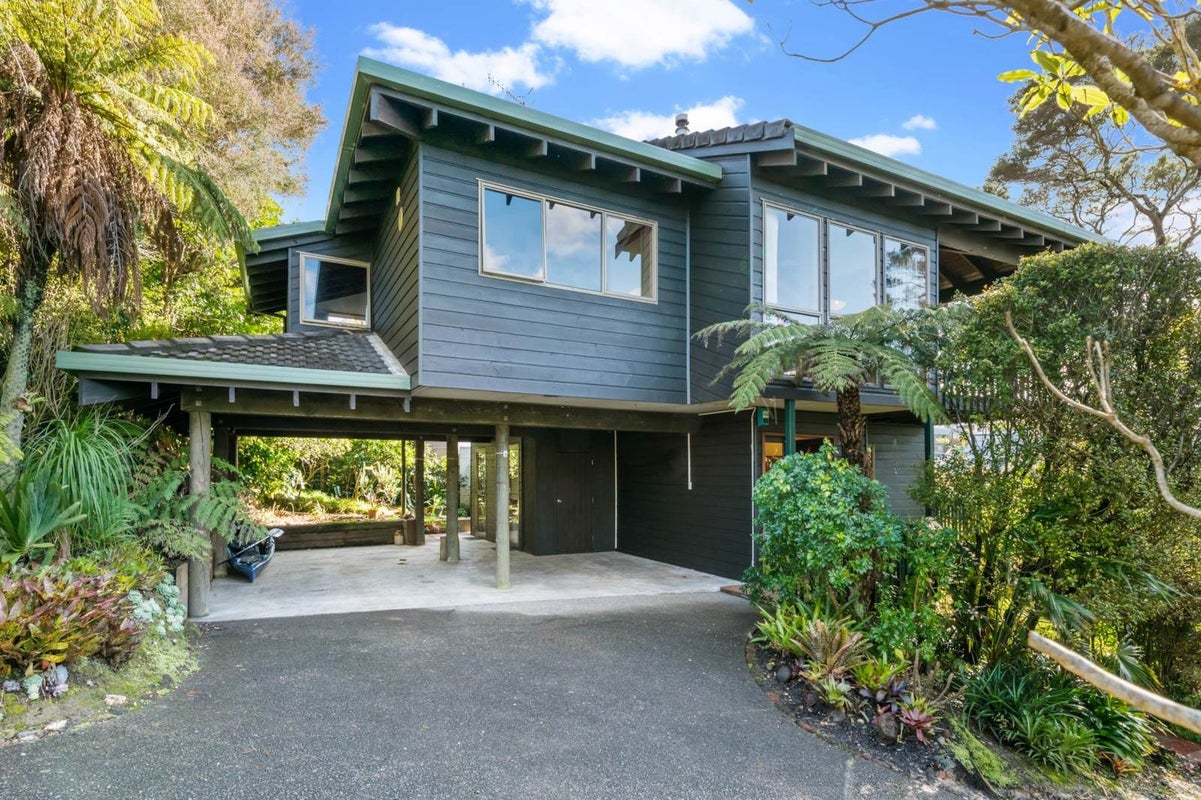 93A Castor Bay Road, Castor Bay, Auckland - Carousel 1