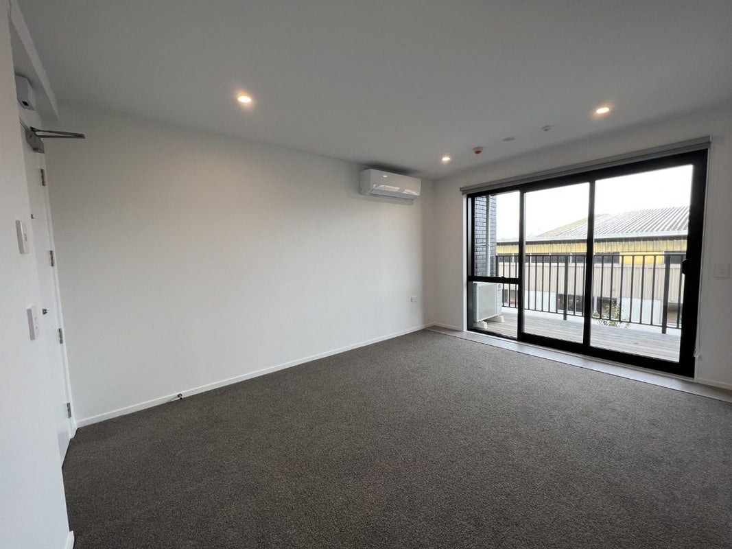107/28C Eileen Newey Place, Henderson, Auckland - Carousel 12